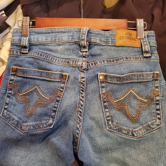 Shyanne Bootcut Jeans - Picture 1 of 5